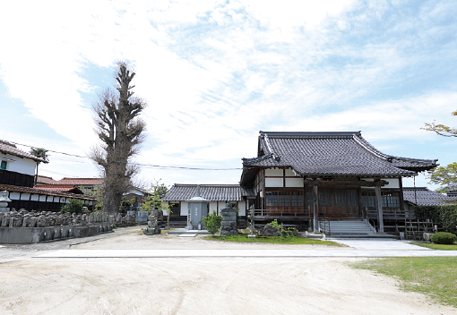 幸盛寺（山中鹿介の墓）